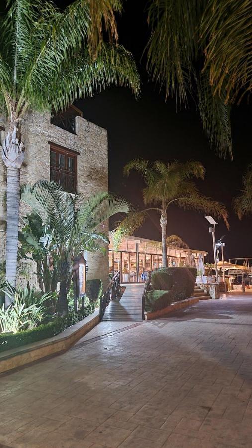 Y & P Latchi Hotel Экстерьер фото