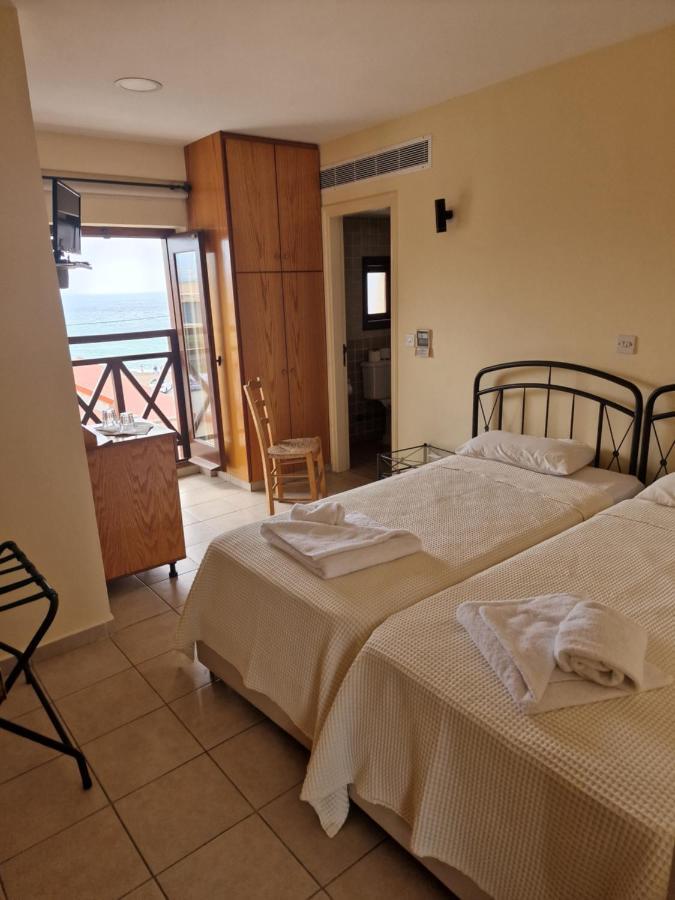 Y & P Latchi Hotel Экстерьер фото