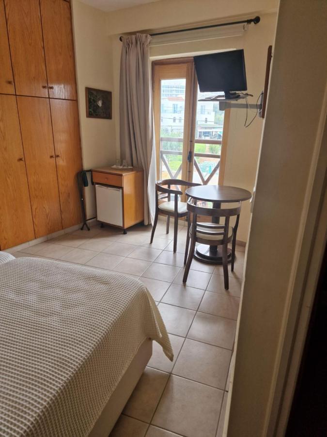 Y & P Latchi Hotel Экстерьер фото